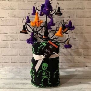 CARO HOME Set Of 2 Dancing Skeletons Hand Towels